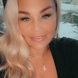 Meet your Posher, Krystle